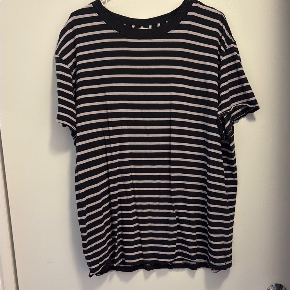 Lululemon Athletica Black and White Short Sleeve Tee